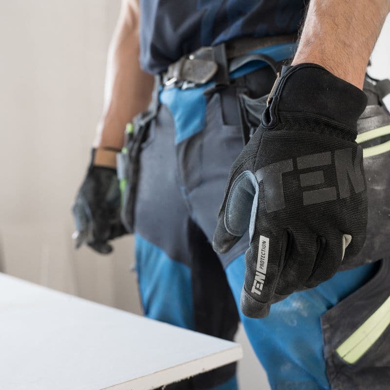 IronGrip Cut-Resistant Gloves A4